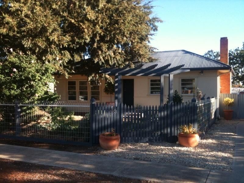 93 Russell Street, Deniliquin NSW 2710