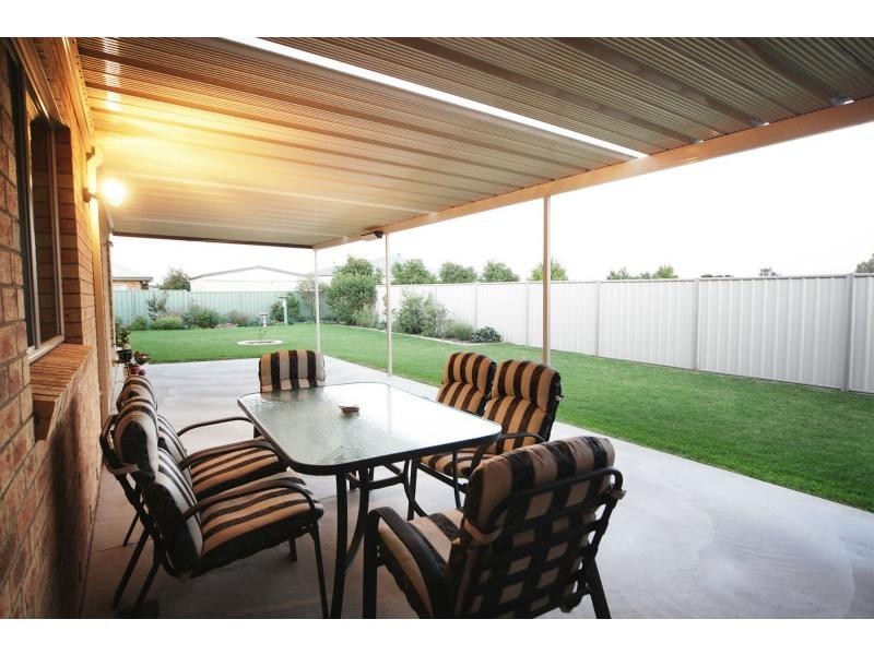 215 Hetherington Street, Deniliquin NSW 2710