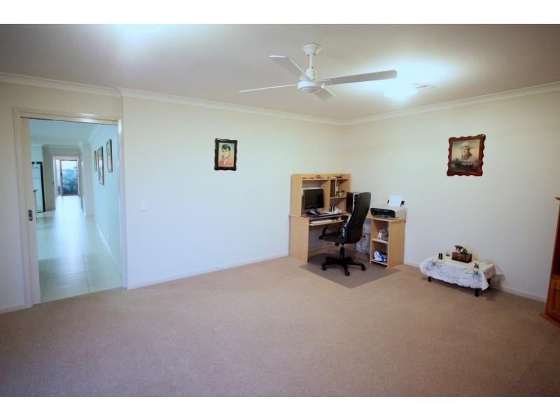 215 Hetherington Street, Deniliquin NSW 2710