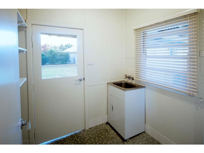 89 Russell Street, Deniliquin NSW 2710