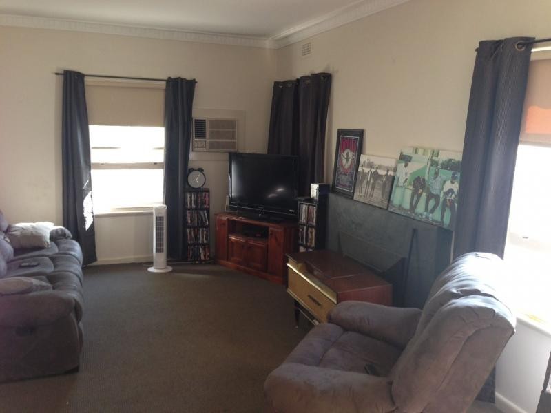 96 Macauley Street, Deniliquin NSW 2710