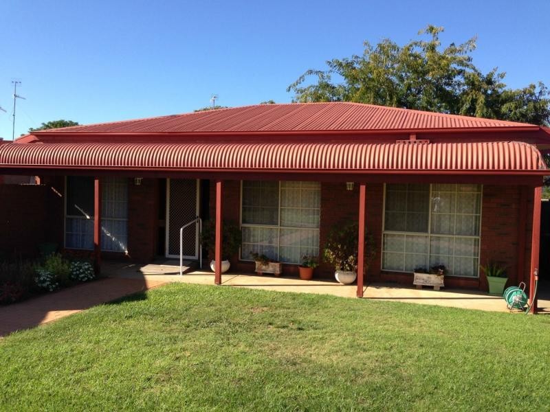 Unit 2/348 Wood Street, Deniliquin NSW 2710