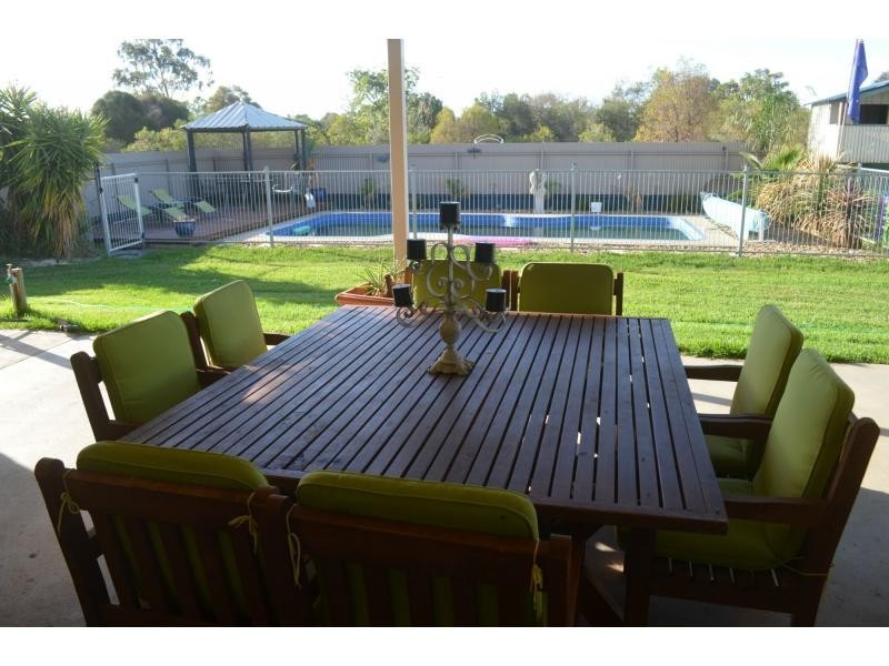 114 McCrabb Road, Deniliquin NSW 2710