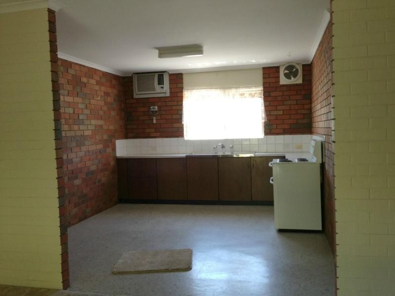 8/399 George Street, Deniliquin NSW 2710