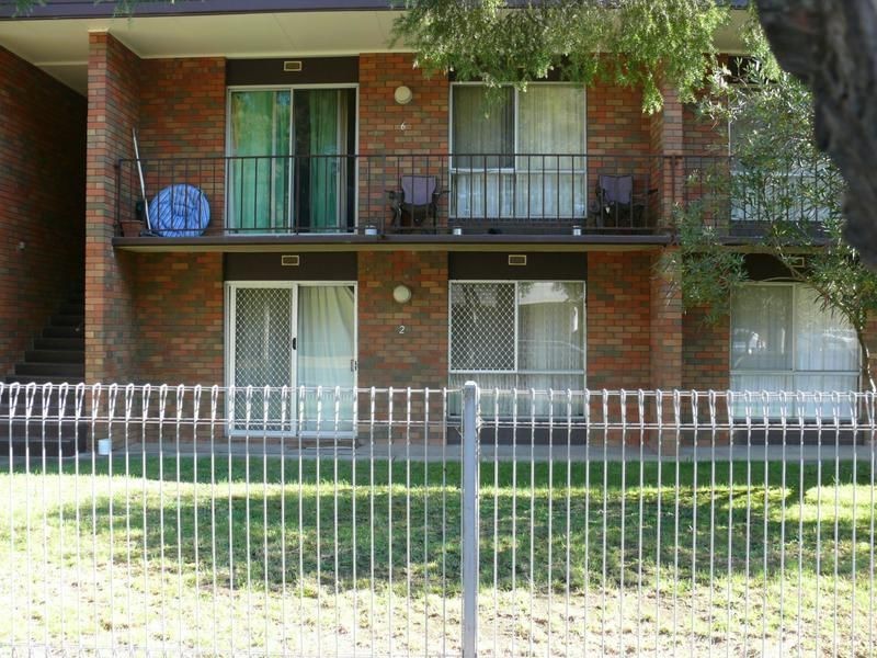 Unit 2/399 George Street, Deniliquin NSW 2710