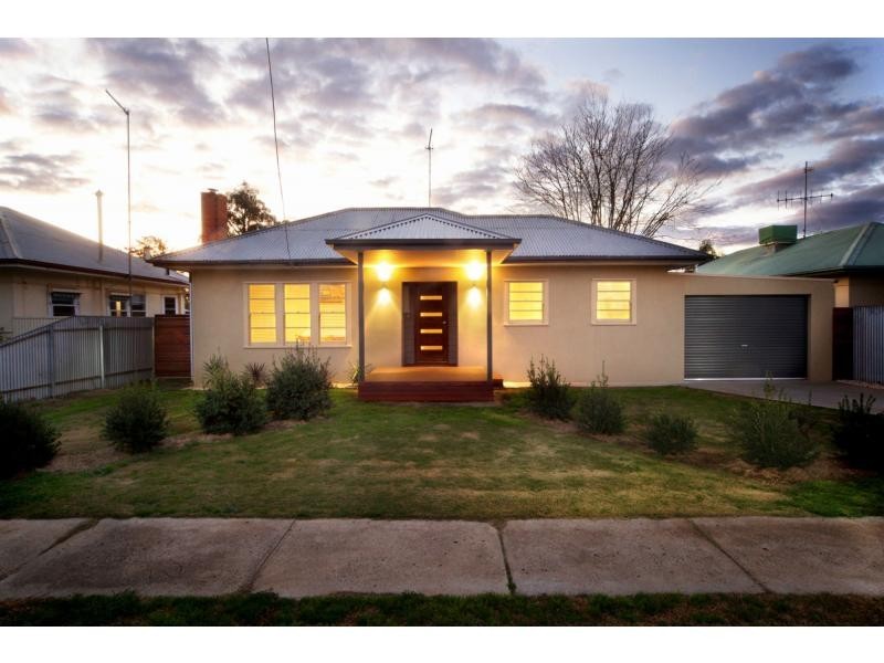 89 Russell Street, Deniliquin NSW 2710