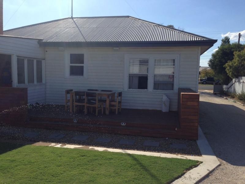 96 Macauley Street, Deniliquin NSW 2710