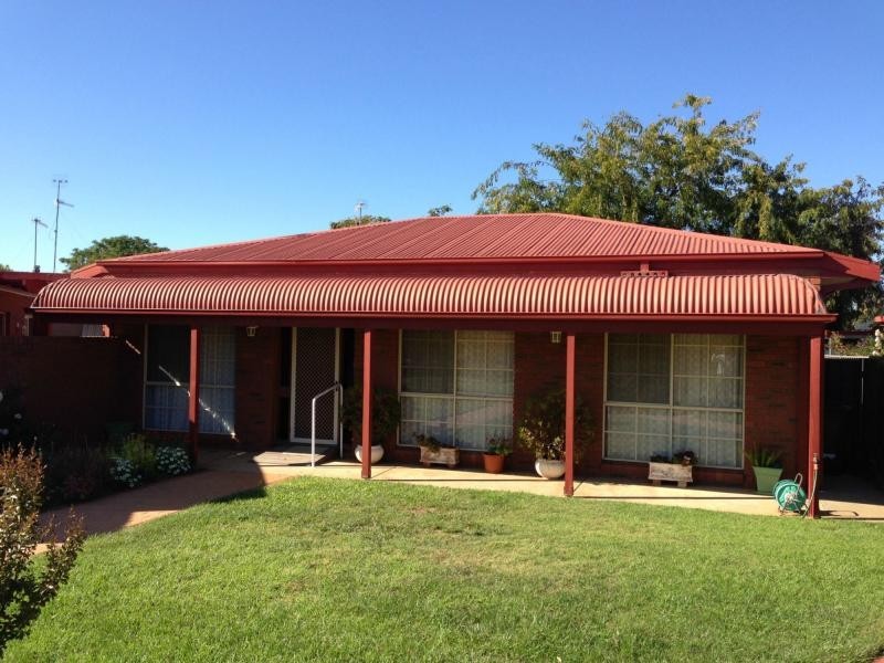 2/348 Wood Street, Deniliquin NSW 2710