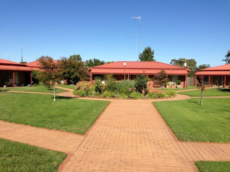 2/348 Wood Street, Deniliquin NSW 2710