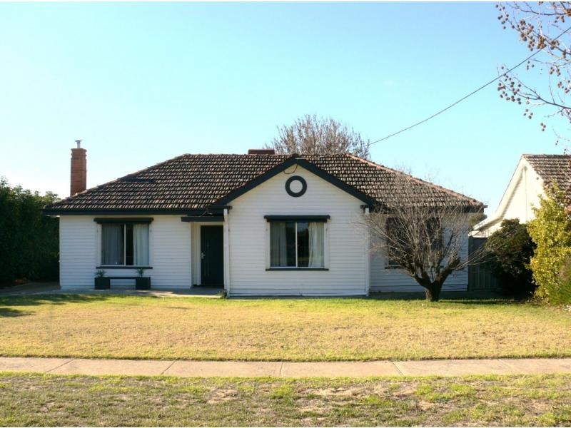 341 Sloane Street, Deniliquin NSW 2710