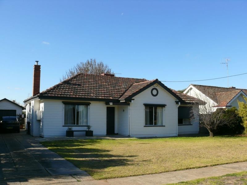 341 Sloane Street, Deniliquin NSW 2710