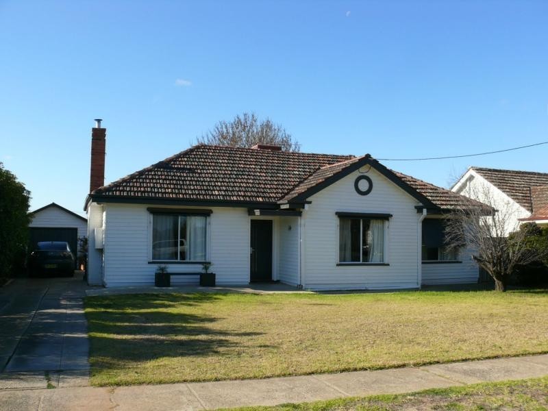 341 Sloane Street, Deniliquin NSW 2710