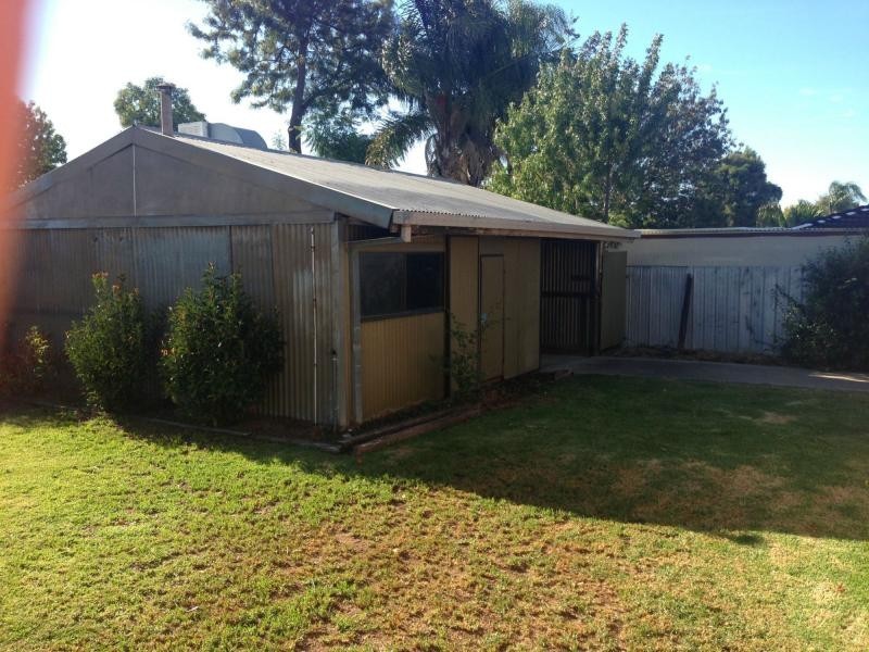 323 Jameson Street, Deniliquin NSW 2710