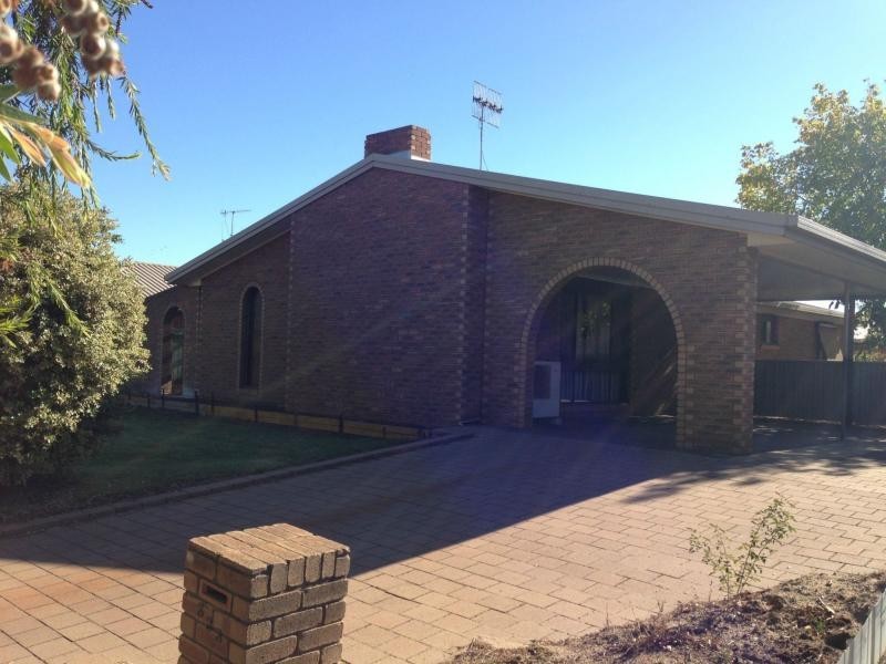 323 Jameson Street, Deniliquin NSW 2710