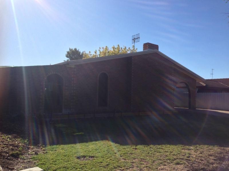 323 Jameson Street, Deniliquin NSW 2710