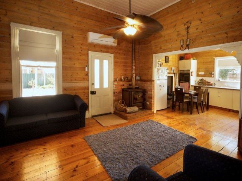 101 Edwardes Street, Deniliquin NSW 2710