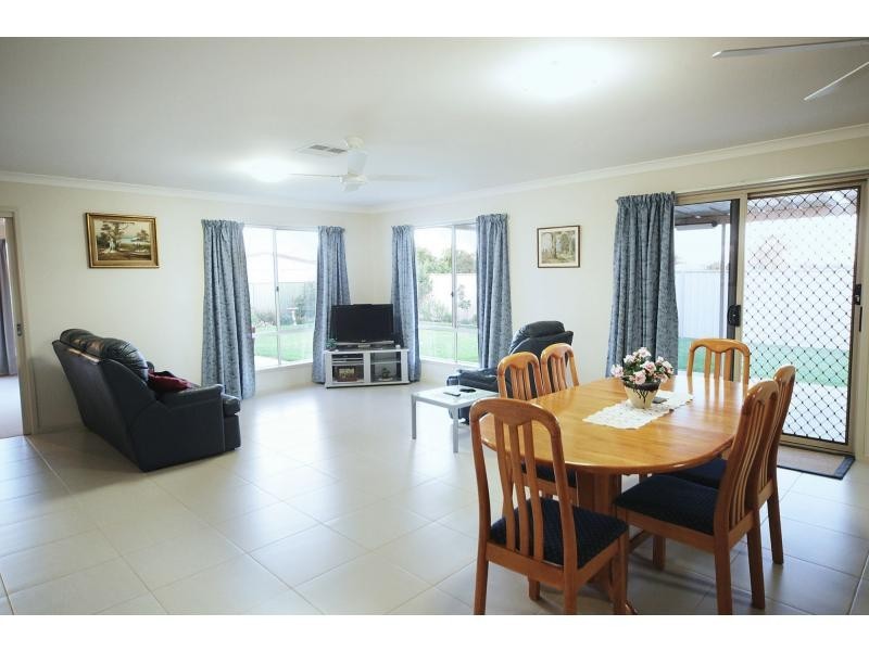 215 Hetherington Street, Deniliquin NSW 2710