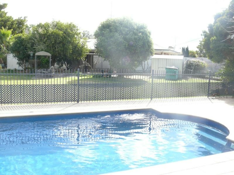 424 Henry Street, Deniliquin NSW 2710