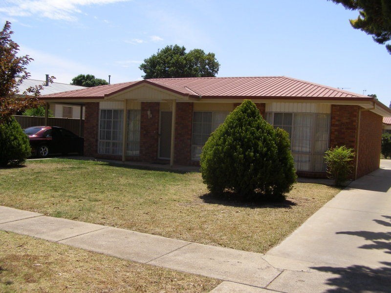 1/273 Harfluer Street, Deniliquin NSW 2710