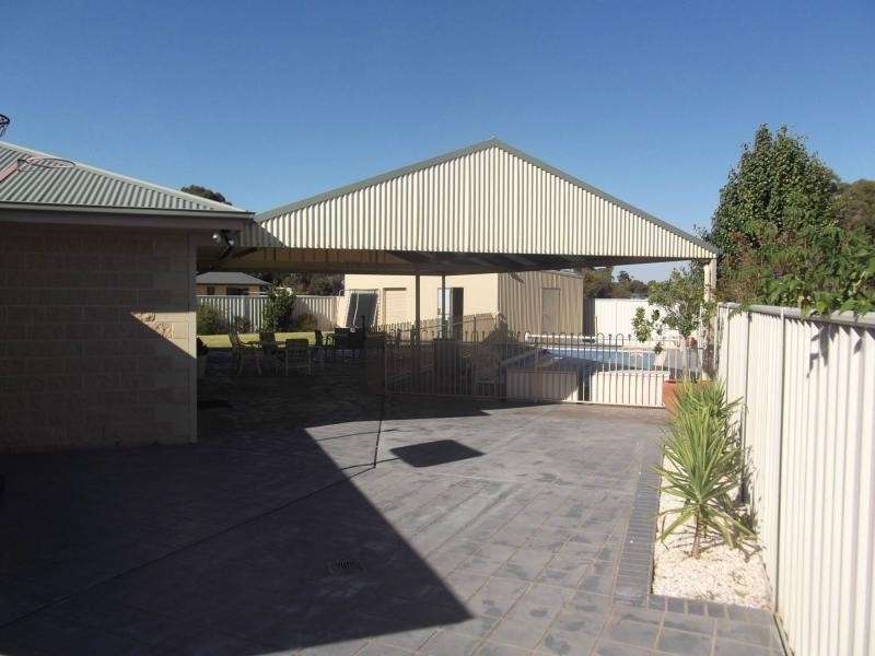 7 Thomas Court, Deniliquin NSW 2710