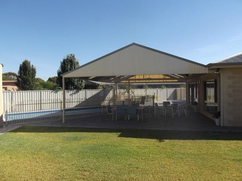 7 Thomas Court, Deniliquin NSW 2710