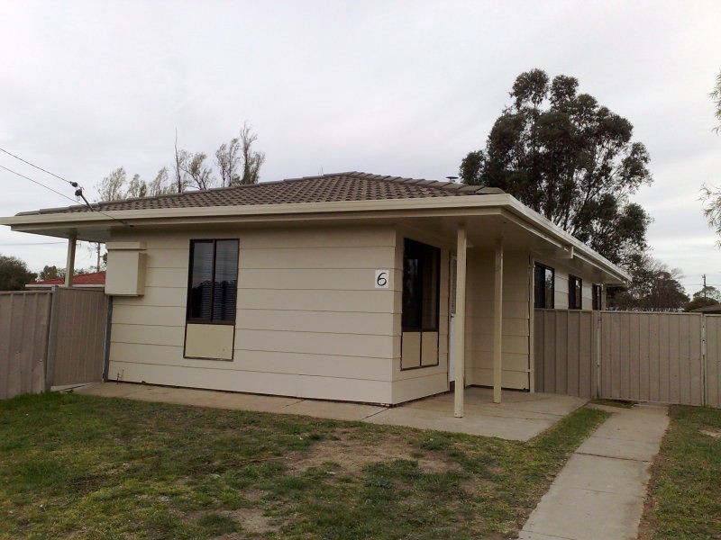 6 Ballantyne Crescent, Deniliquin NSW 2710