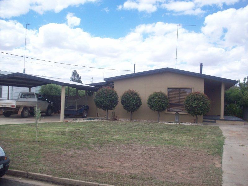 301 Noyes Street, Deniliquin NSW 2710
