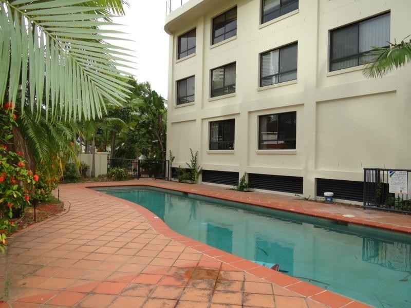 Unit 4/12 Tarcoola Crescent, Chevron Island QLD 4217