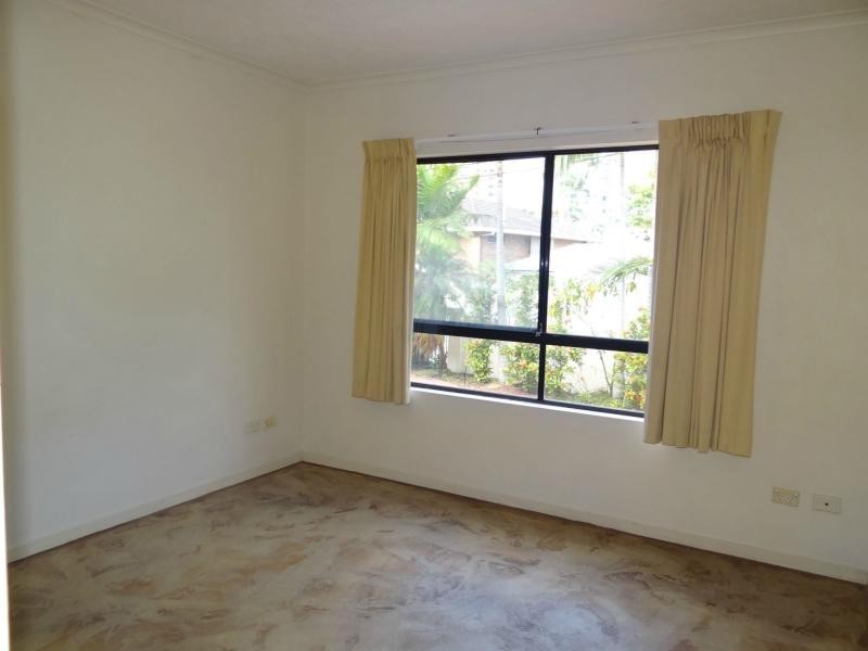 Unit 4/12 Tarcoola Crescent, Chevron Island QLD 4217
