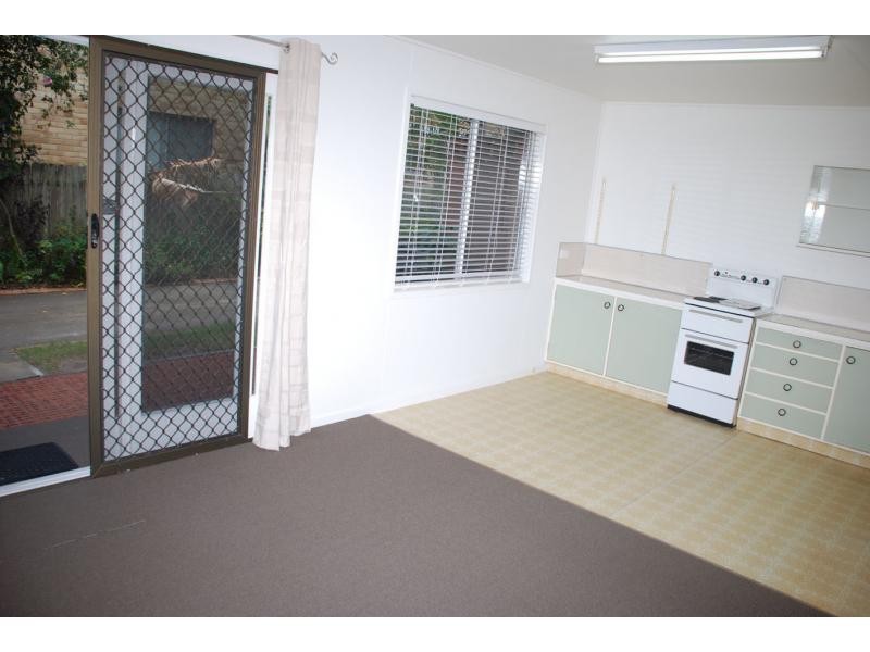 Unit 4/13 Awoonga Avenue, Burleigh Heads QLD 4220