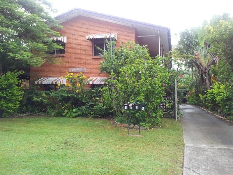 Unit 3/13 Awoonga Avenue, Burleigh Heads QLD 4220