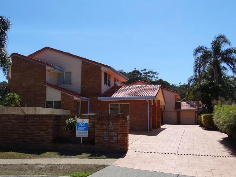 2/3 Teal Court, Burleigh Waters QLD 4220