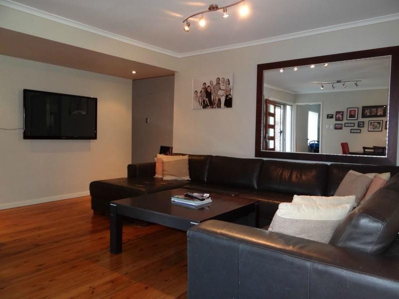 37 Banksia Broadway, Burleigh Waters QLD 4220