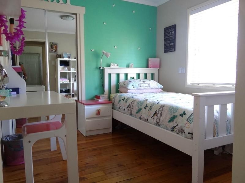 37 Banksia Broadway, Burleigh Waters QLD 4220