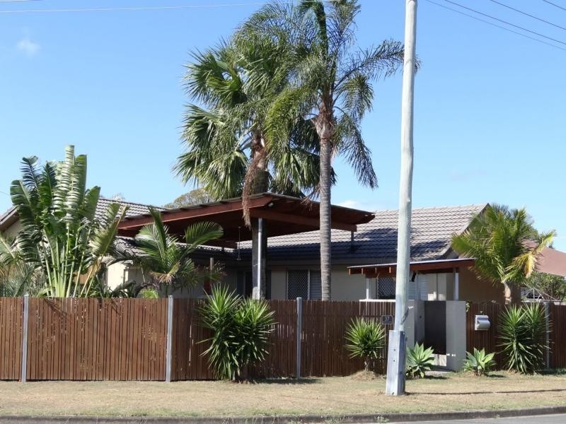 37 Banksia Broadway, Burleigh Waters QLD 4220