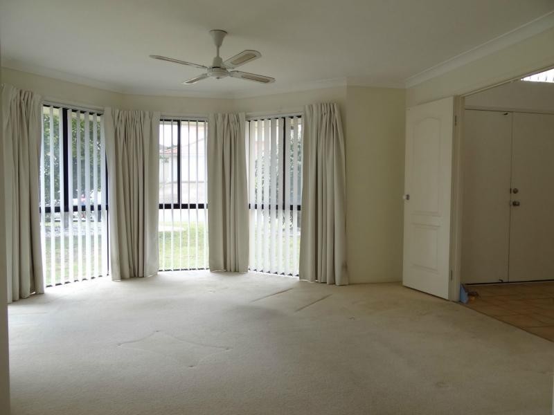 20 Tanzen Drive, Arundel QLD 4214