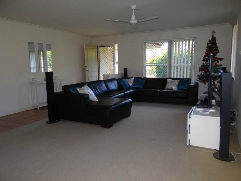 21 Seville Circuit, Burleigh Waters QLD 4220