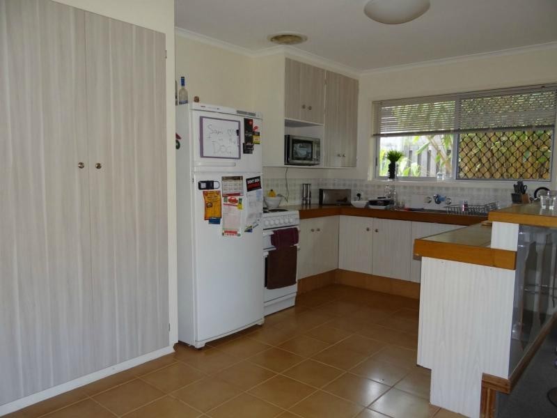 6 Dabchick Drive, Burleigh Waters QLD 4220