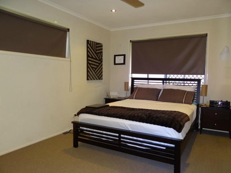 6 Dabchick Drive, Burleigh Waters QLD 4220