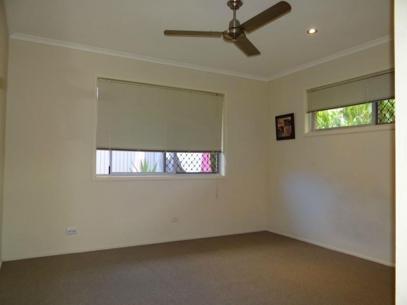 6 Dabchick Drive, Burleigh Waters QLD 4220
