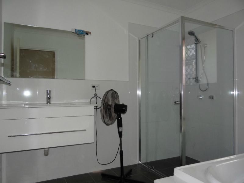 6 Dabchick Drive, Burleigh Waters QLD 4220