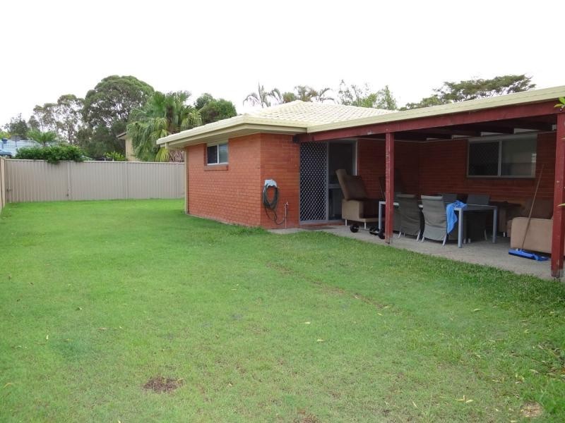 6 Dabchick Drive, Burleigh Waters QLD 4220