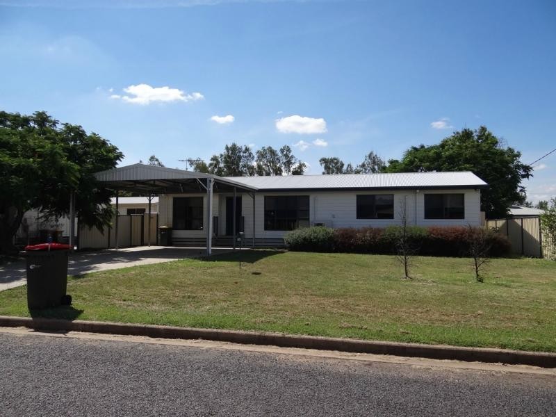 10 Boonery Street, Blackwater QLD 4717