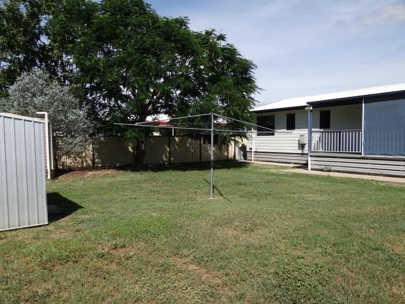10 Boonery Street, Blackwater QLD 4717