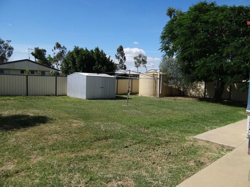 10 Boonery Street, Blackwater QLD 4717