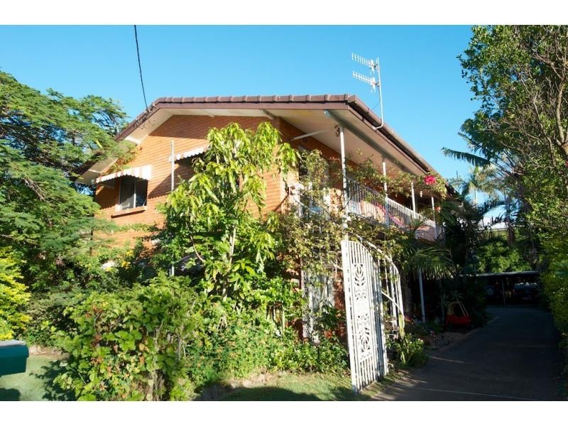 Unit 1/13 Awoonga Avenue, Burleigh Heads QLD 4220