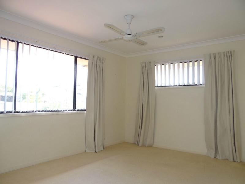 20 Tanzen Drive, Arundel QLD 4214