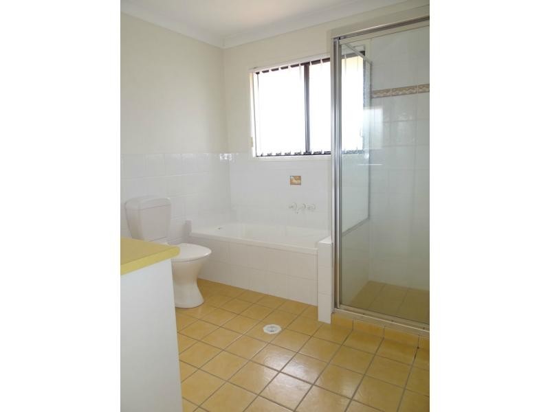 20 Tanzen Drive, Arundel QLD 4214