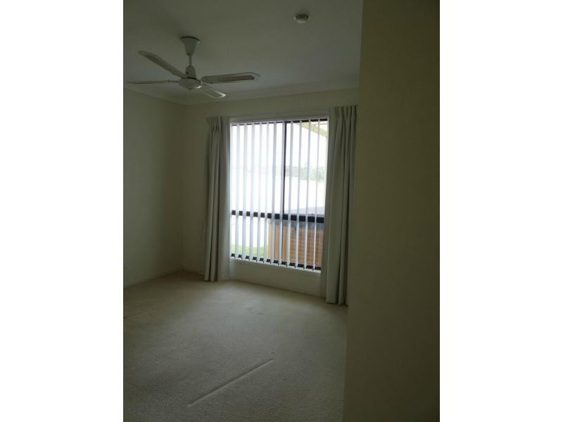 20 Tanzen Drive, Arundel QLD 4214