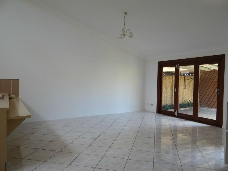 Unit 3/81 Olsen Avenue, Labrador QLD 4215